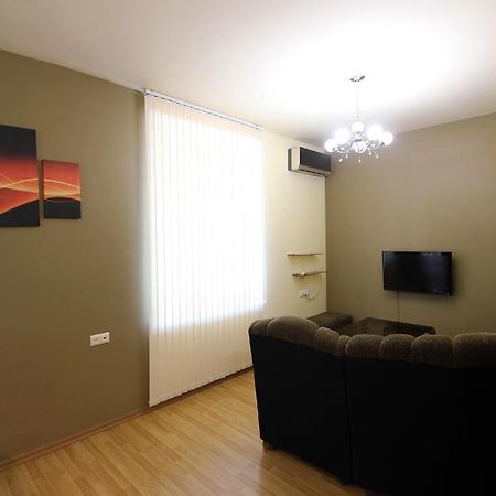 Studio With Balcony On Sayat Nova Avenue エレバン エクステリア 写真